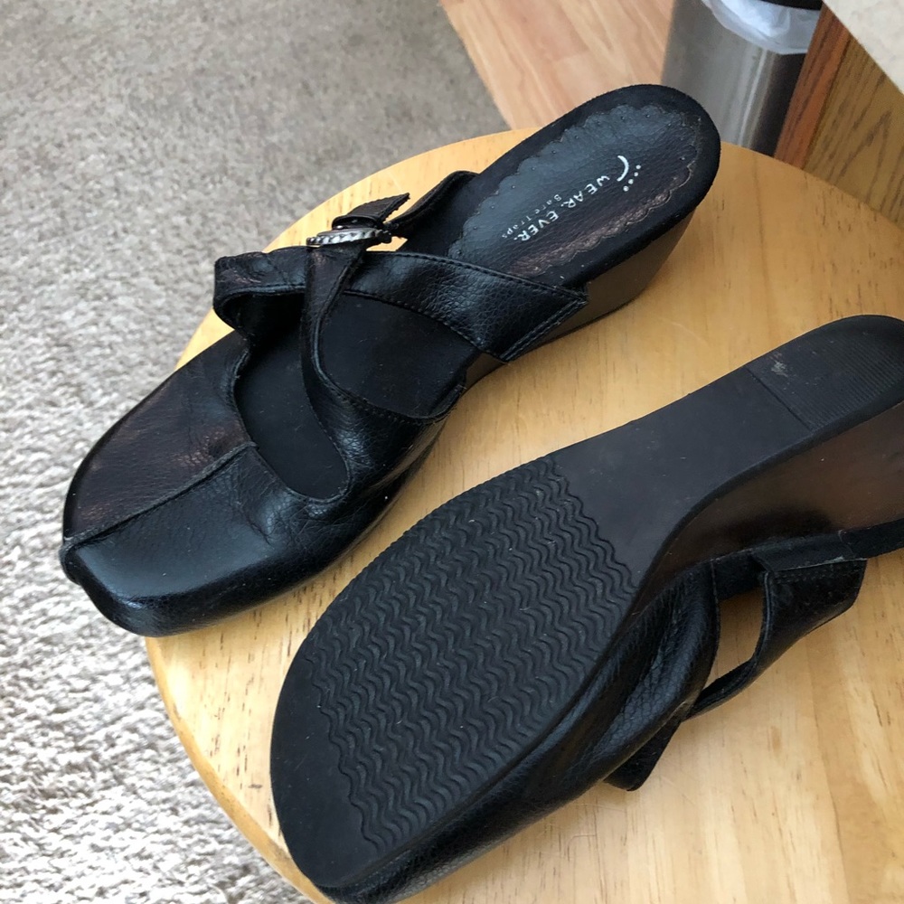 Bear traps leather clogs size 8